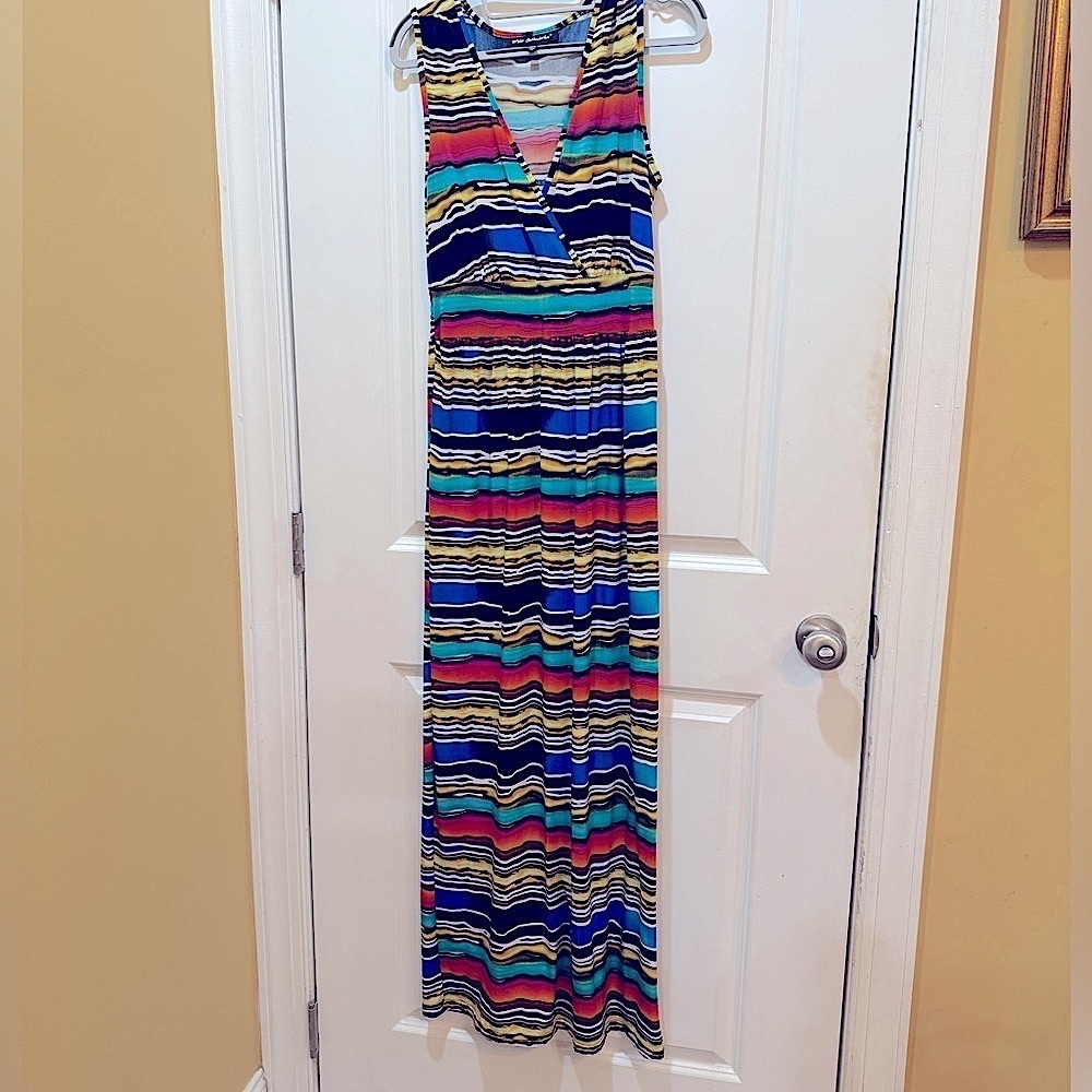 Multicolor rainbow soft maxi dress.stretch waist , Sz M , V-neck Mlle Gabrielle